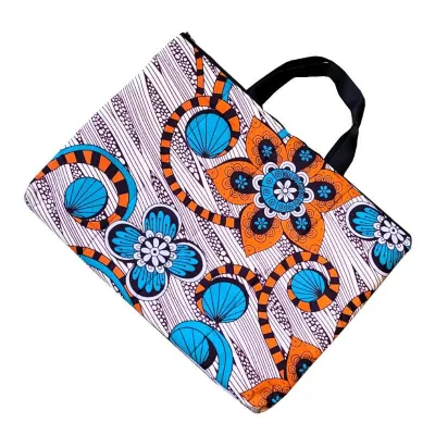 Housse d’ordinateur matelassée en tissu africain