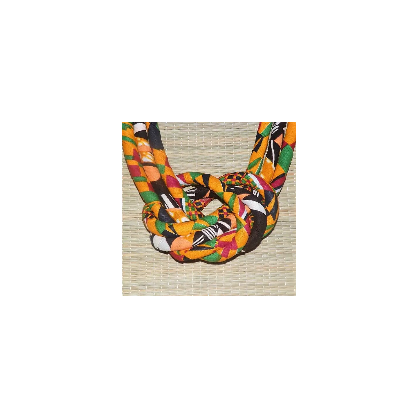 Collier plastron en tissu africain “ kente”